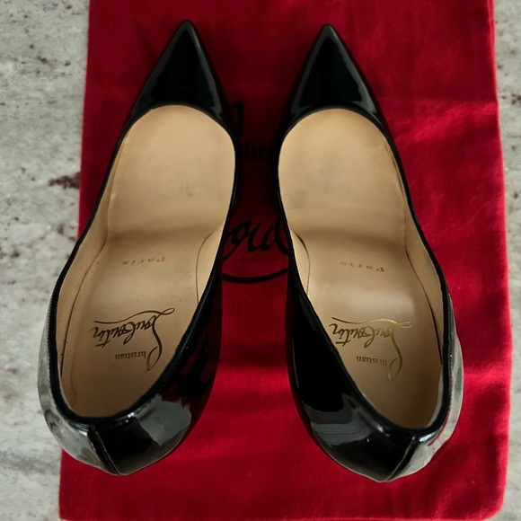 Like new Christian Louboutin 35.5 - Picture 4 of 7